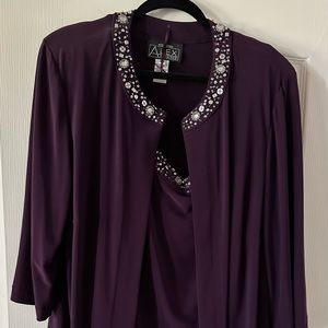 2 piece gown “Alex Evenings”. Worn once.